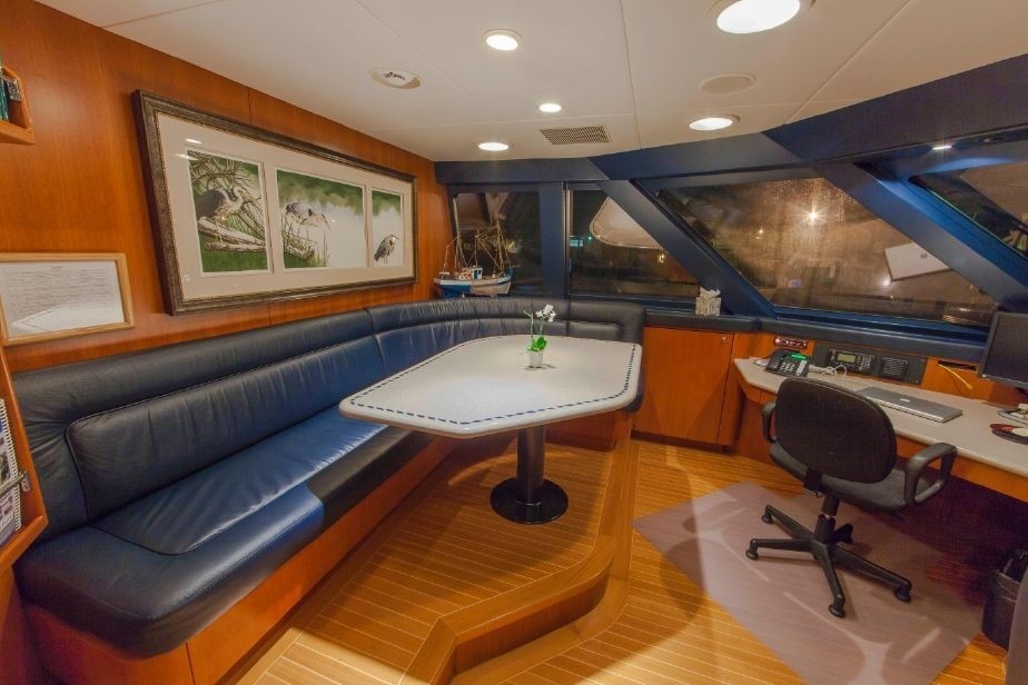 The 37m Yacht LOOSE ENDS