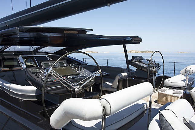 The 37m Yacht MOONBIRD