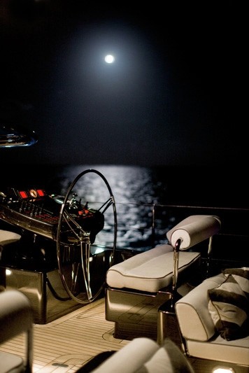 The 37m Yacht MOONBIRD