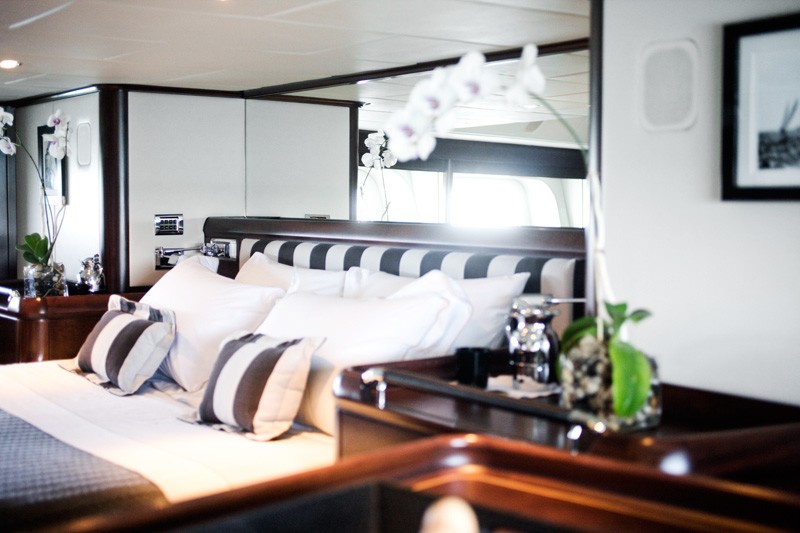 The 37m Yacht MOONBIRD