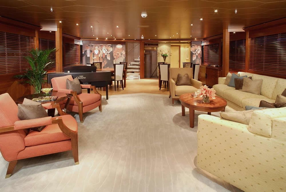 Premier Saloon Aft On Board Yacht PERLE BLEUE