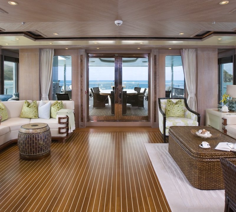 Aft Aspect: Yacht PERLE BLEUE's Sky-lounge Photograph