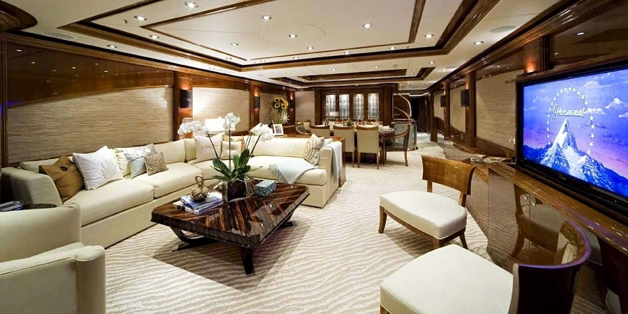 The 37m Yacht VIVA MAS!
