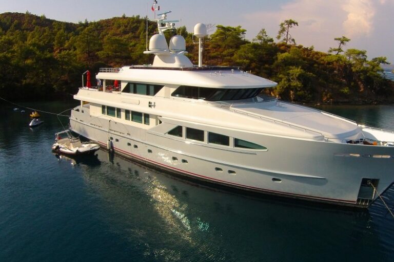 38M CUSTOM SUPERYACHT