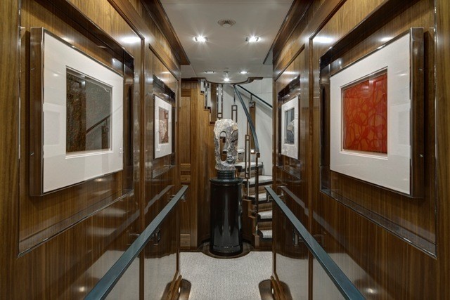 The 39m Yacht CARYALI