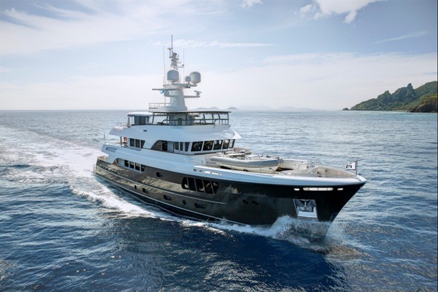 The 39m Yacht CARYALI