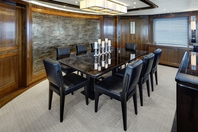 The 39m Yacht CARYALI