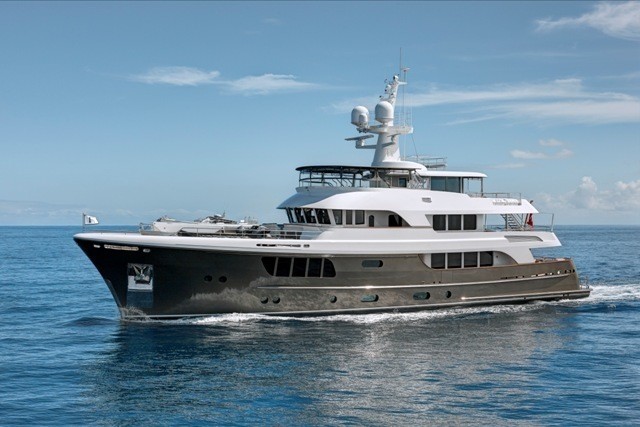 The 39m Yacht CARYALI