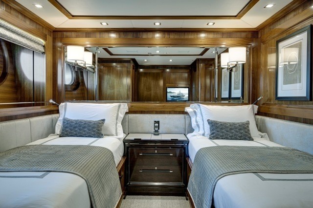 The 39m Yacht CARYALI