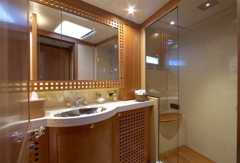 Close Up: Yacht CINDERELLA IV's Guest's Bath Pictured