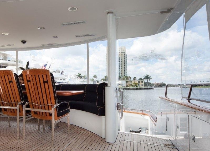 The 39m Yacht DUMB LUCK