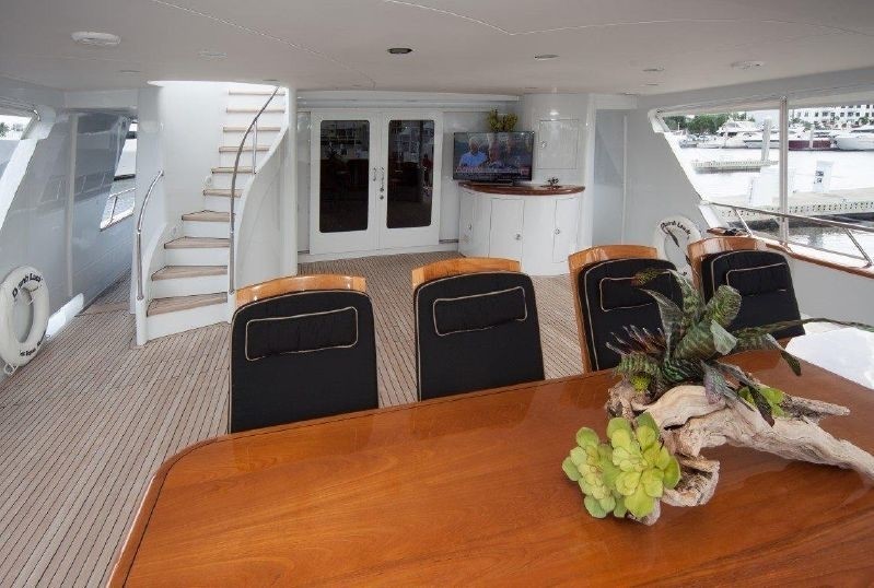 The 39m Yacht DUMB LUCK
