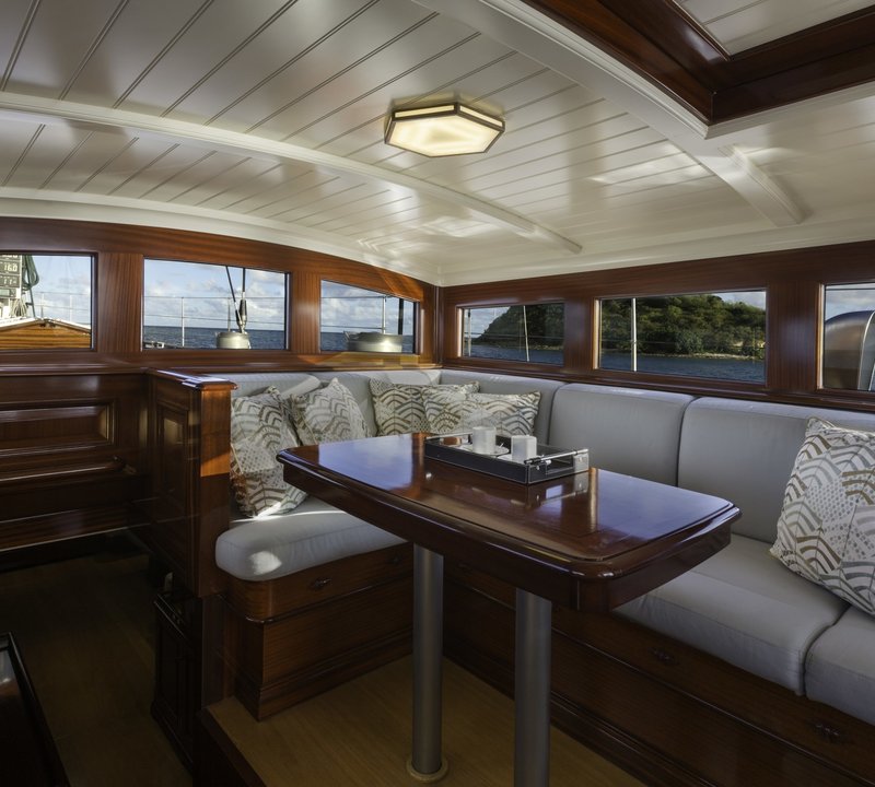The 39m Yacht RAINBOW