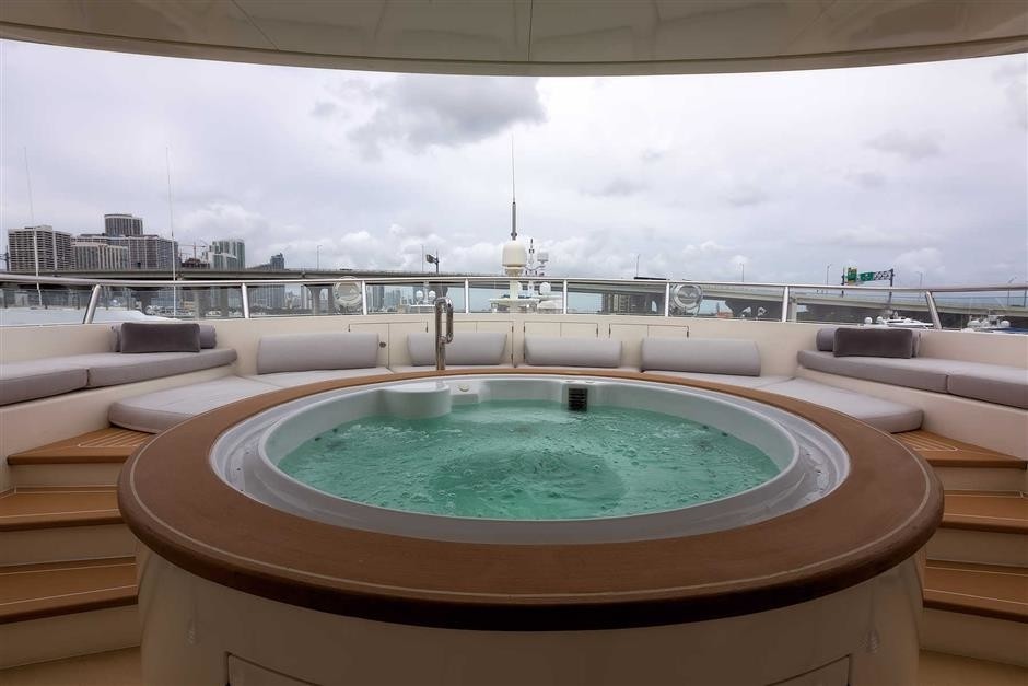 The 39m Yacht SAFIRA
