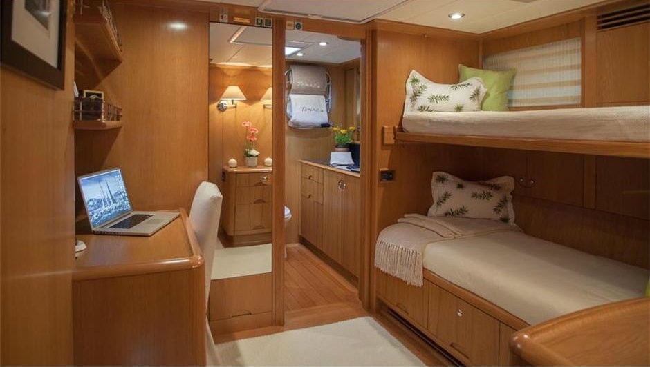 The 39m Yacht TENAZ