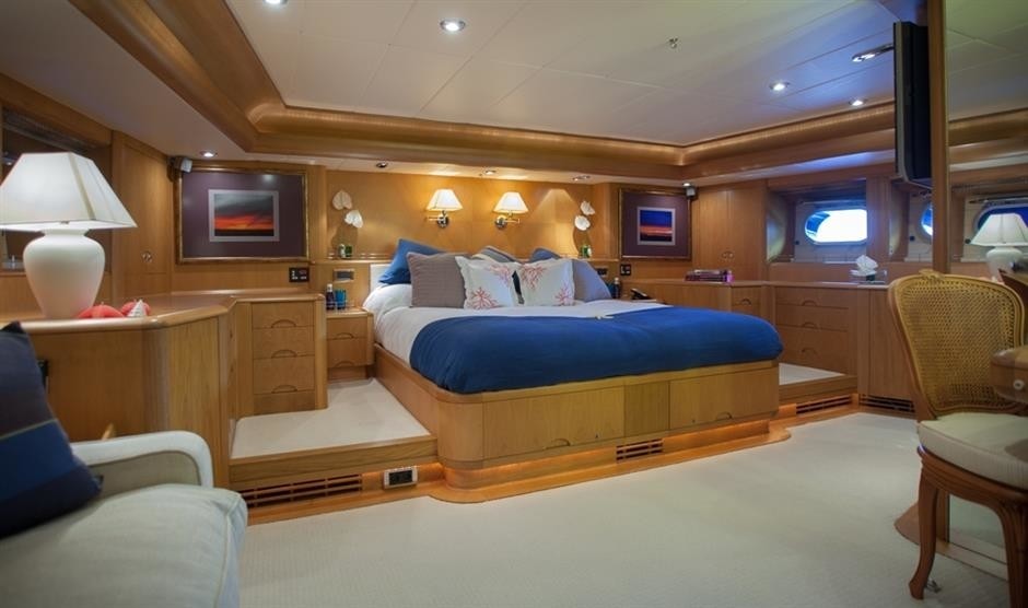 The 39m Yacht TENAZ
