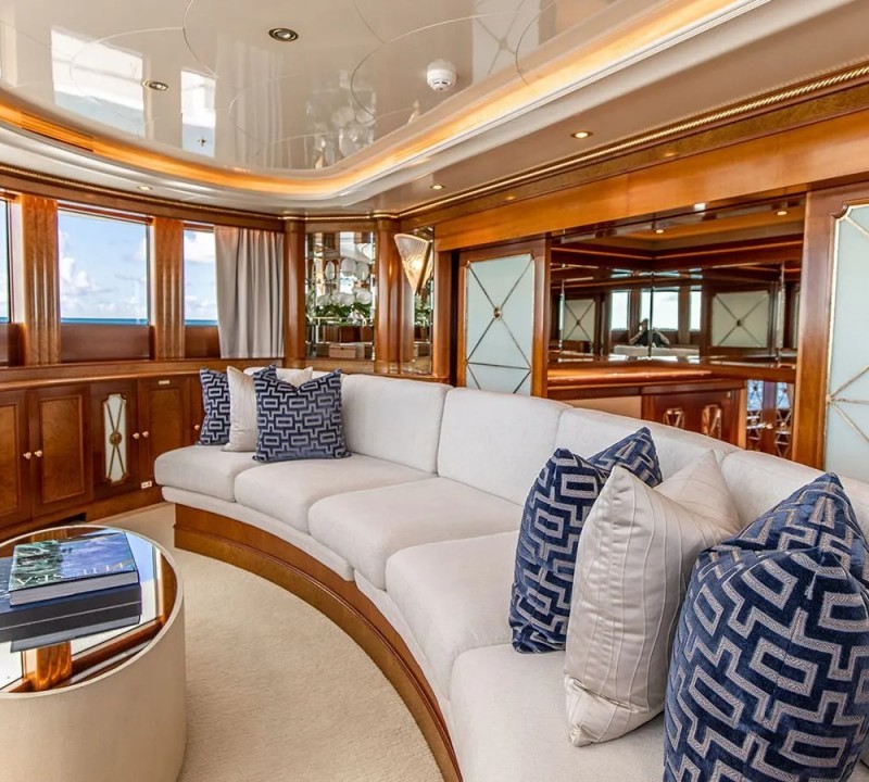 Master suite lounge