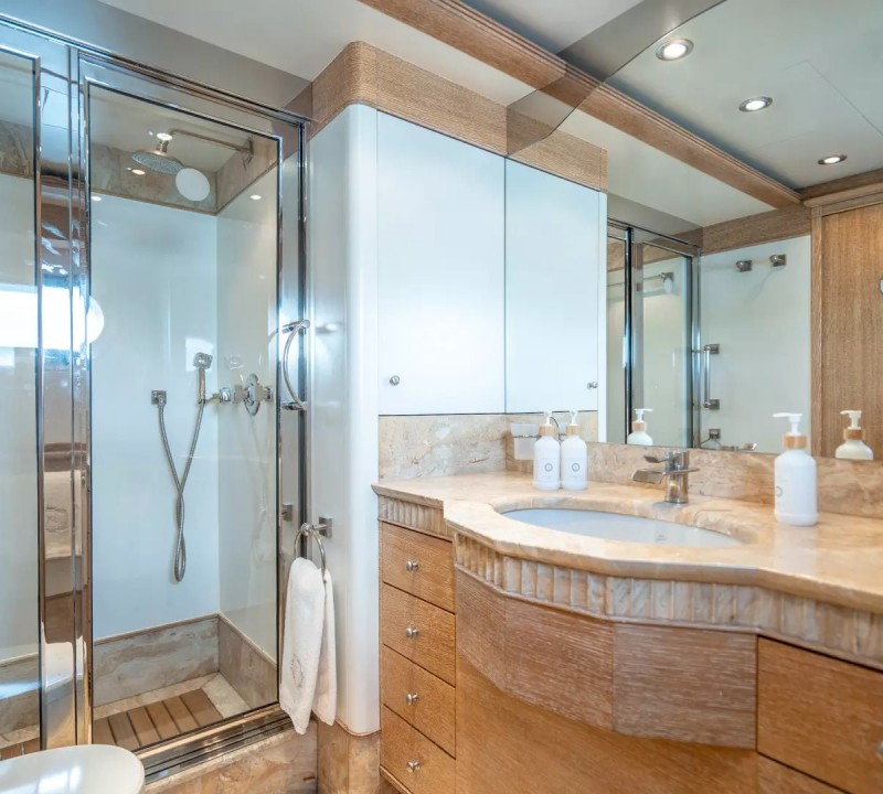 Guest ensuite