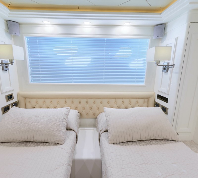 Twin suite