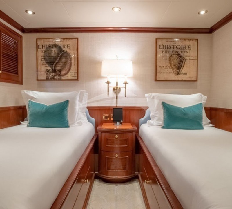 Twin cabin