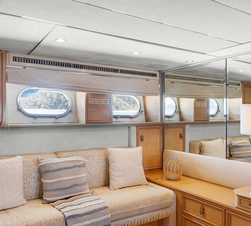 Suite Lounge