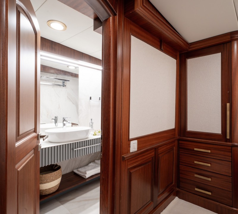 Double Ensuite 1