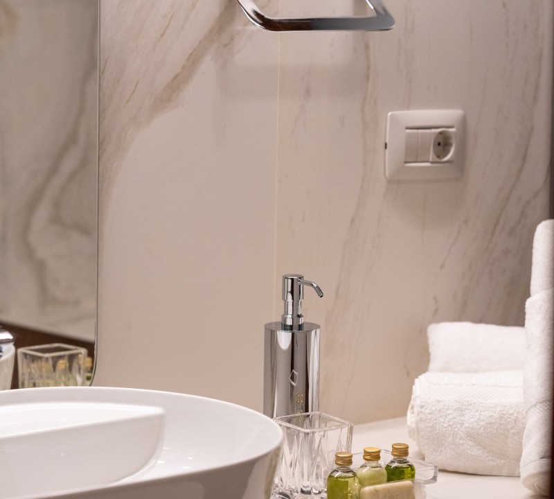Twin Ensuite 1