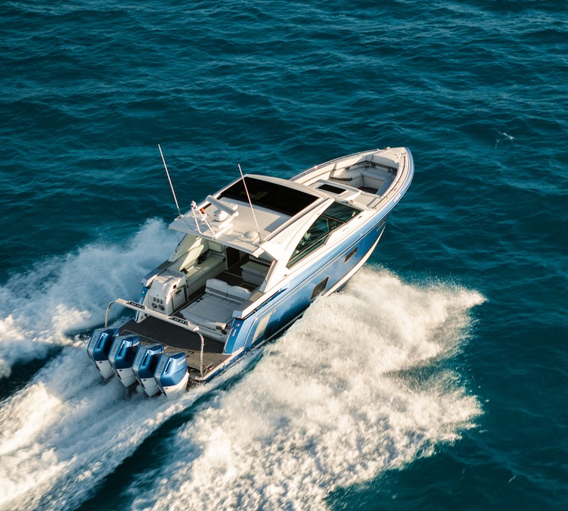 40_ Super Sport 400 Crossover Tender Rear