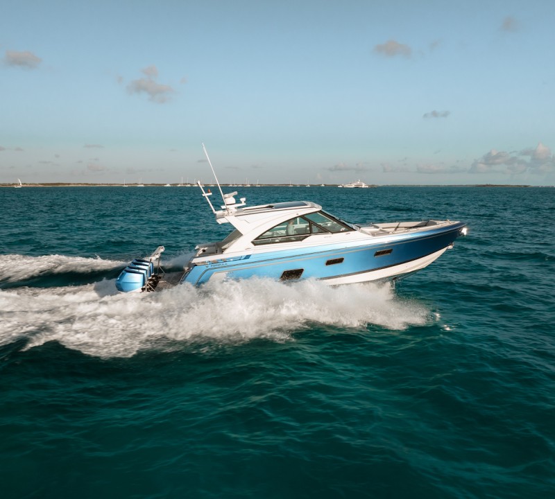 40_ Super Sport Crossover Tender