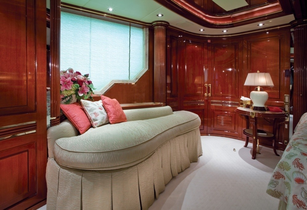 Sitting: Yacht AQUALIBRIUM's Main Master Cabin Captured