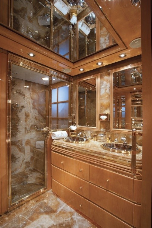 Guest's Bath On Yacht AQUALIBRIUM