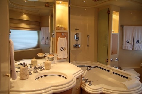 Main Master Bath On Yacht BLUE BREEZE
