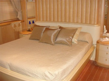 Cabin On Board Yacht BLUE BREEZE