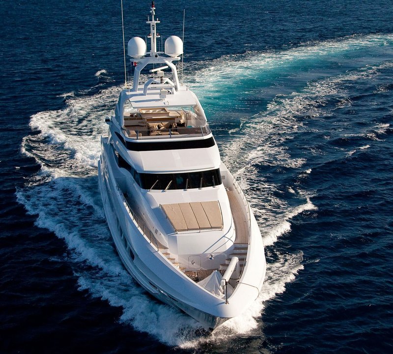 Cruising On Board Yacht MANIFIQ