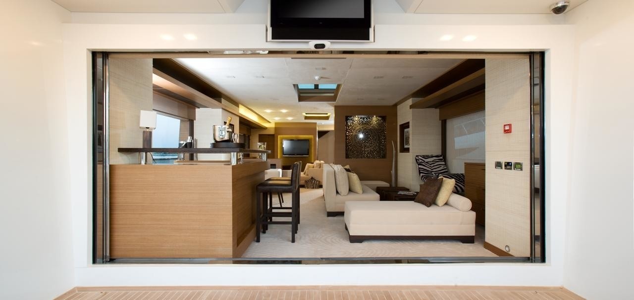 Aspect Into Premier Saloon Aboard Yacht NAMASTE 8