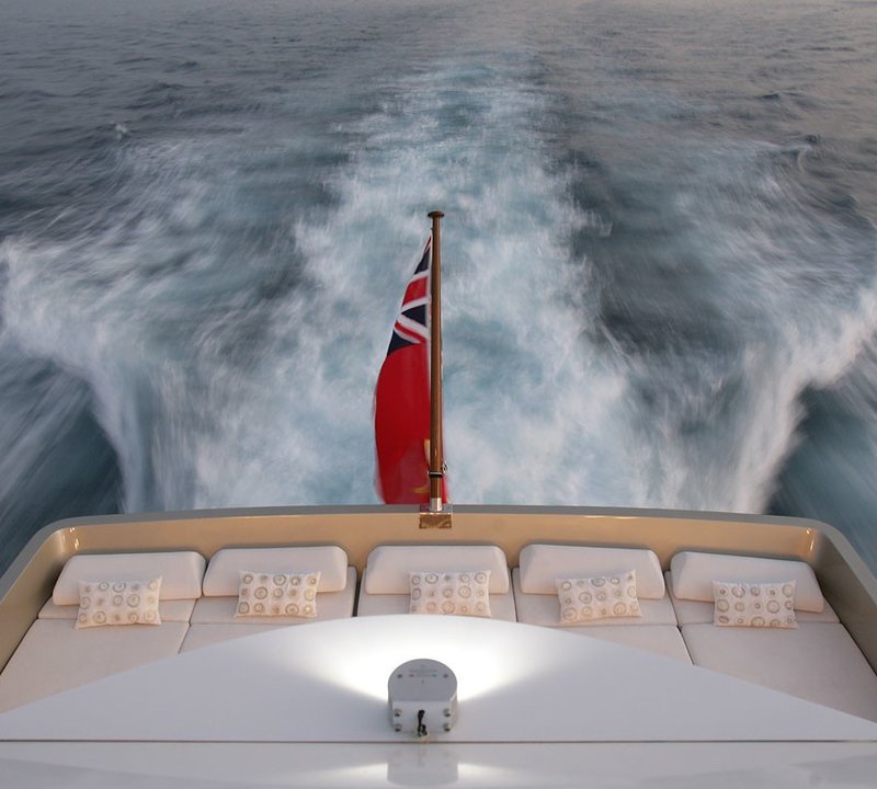 Aft: Yacht NAMASTE 8's Cruising Photograph