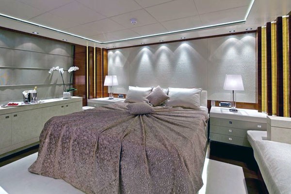 Profile: Yacht O'PATI's Main Master Cabin Image