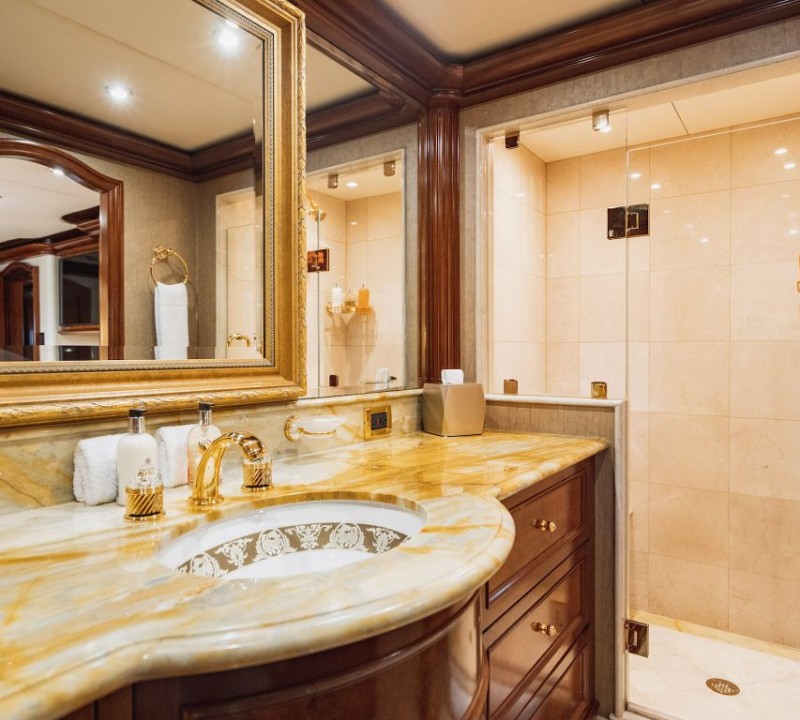 Twin Suite Ensuite