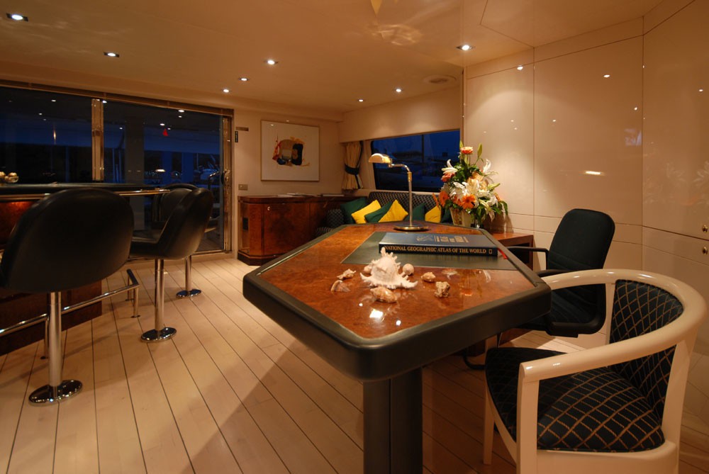 Top Saloon On Board Yacht LADYSHIP