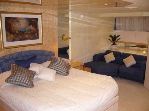 VIP Stateroom On Yacht LADYSHIP