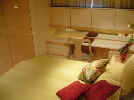 Double Sized Stateroom On Board Yacht LADYSHIP