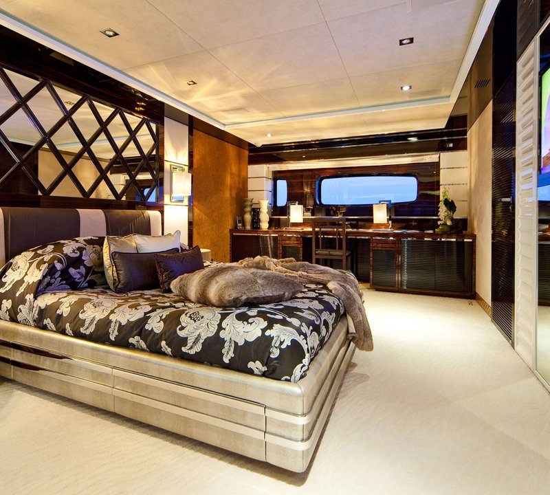Main Master Cabin Aboard Yacht MANIFIQ