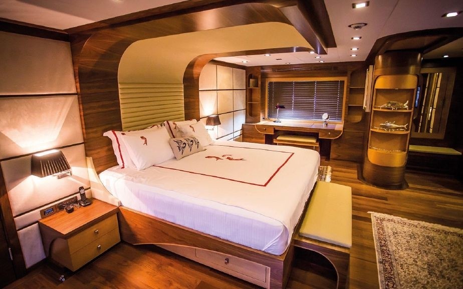 The 41m Yacht MY STEEL