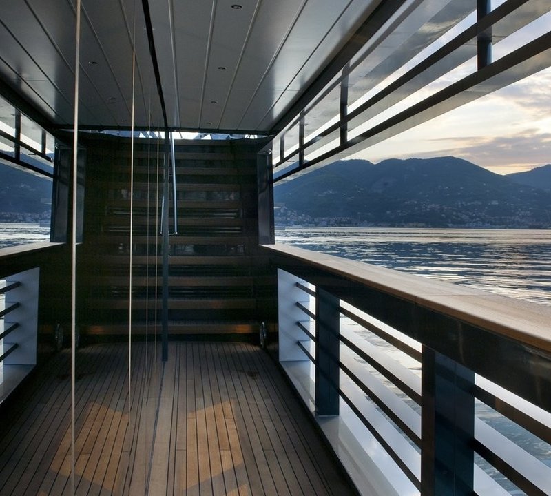 Profile Deck On Board Yacht OCEAN EMERALD