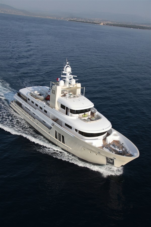 Cruising: Yacht E &AMP;AMP; E's From Above Aspect Image