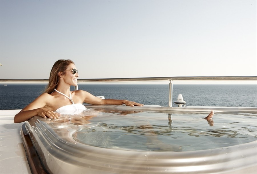 Jacuzzi Pool On Board Yacht E &AMP;AMP; E