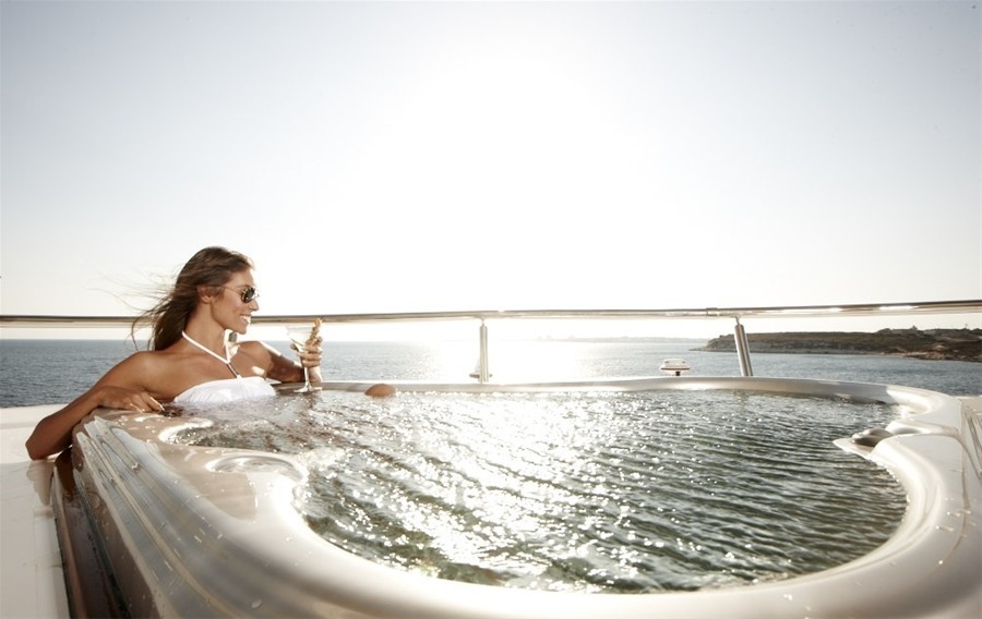 Jacuzzi Pool On Board Yacht E &AMP;AMP; E