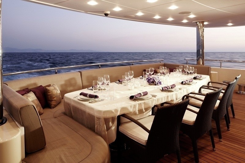 The 42m Yacht E &AMP;AMP; E
