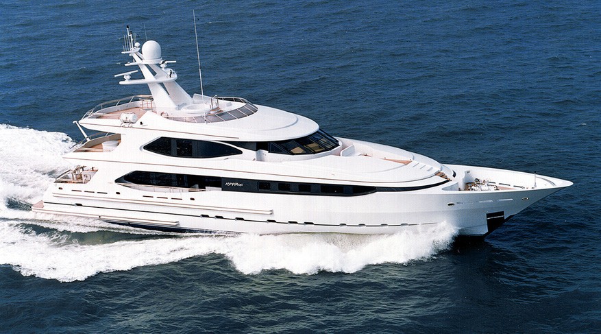The 42m Yacht IDEFIX