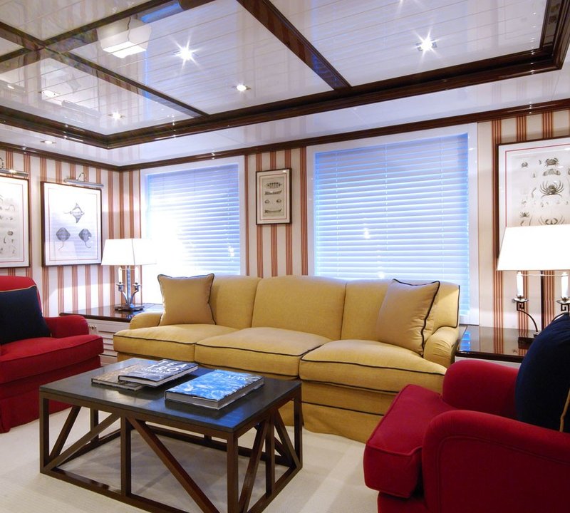 Sitting Zone On Yacht OXYGEN